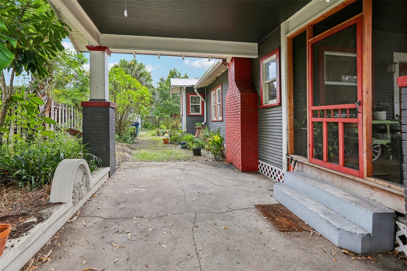 Image 7 of 44 For 507 Knollwood Street