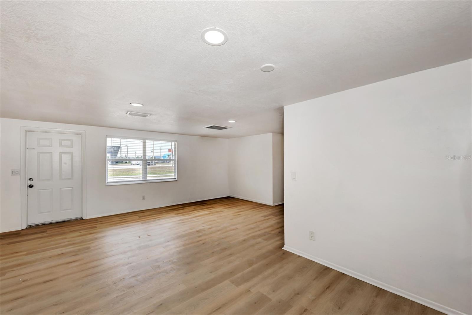 Image 13 of 16 For 1601 Faust Drive A