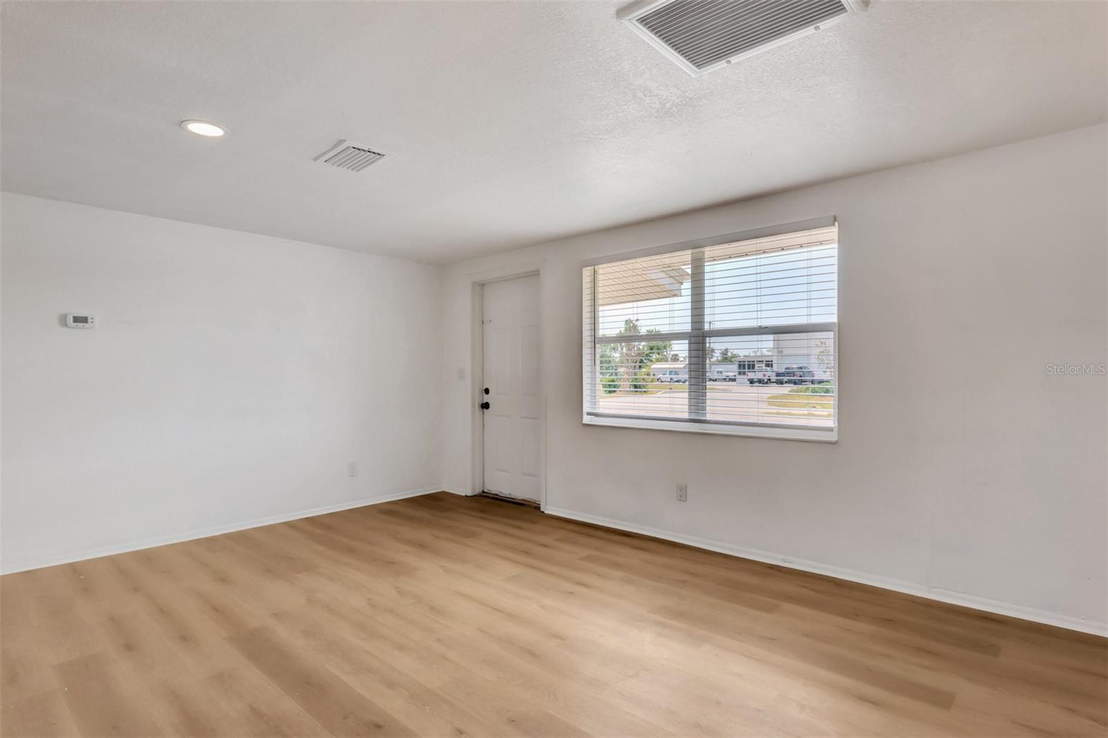 Image 6 of 16 For 1601 Faust Drive A