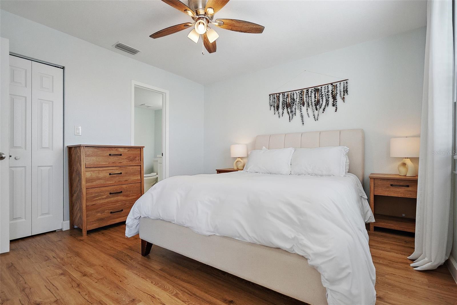 Image 13 of 39 For 6817 Stones Throw Circle N 17409