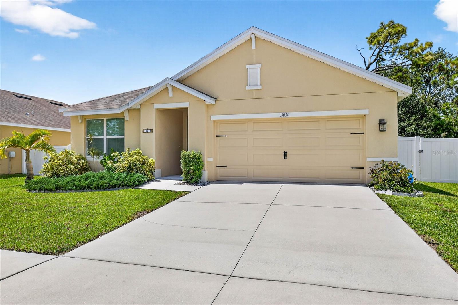 Image 10 of 43 For 11810 Myrtle Rock Drive