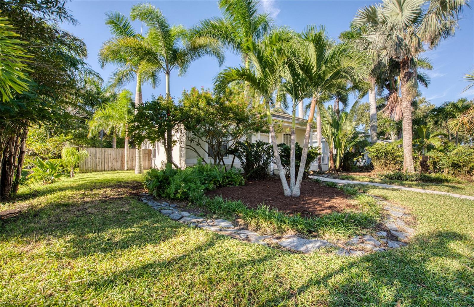 Image 9 of 53 For 320 47th Avenue N