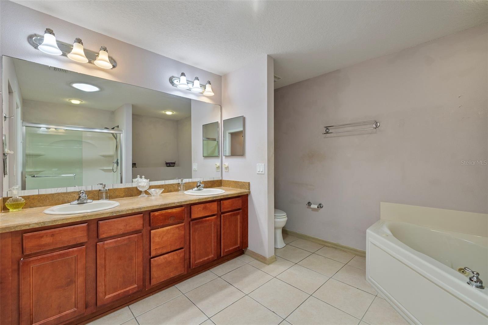 Image 21 of 27 For 8351 79th Circle