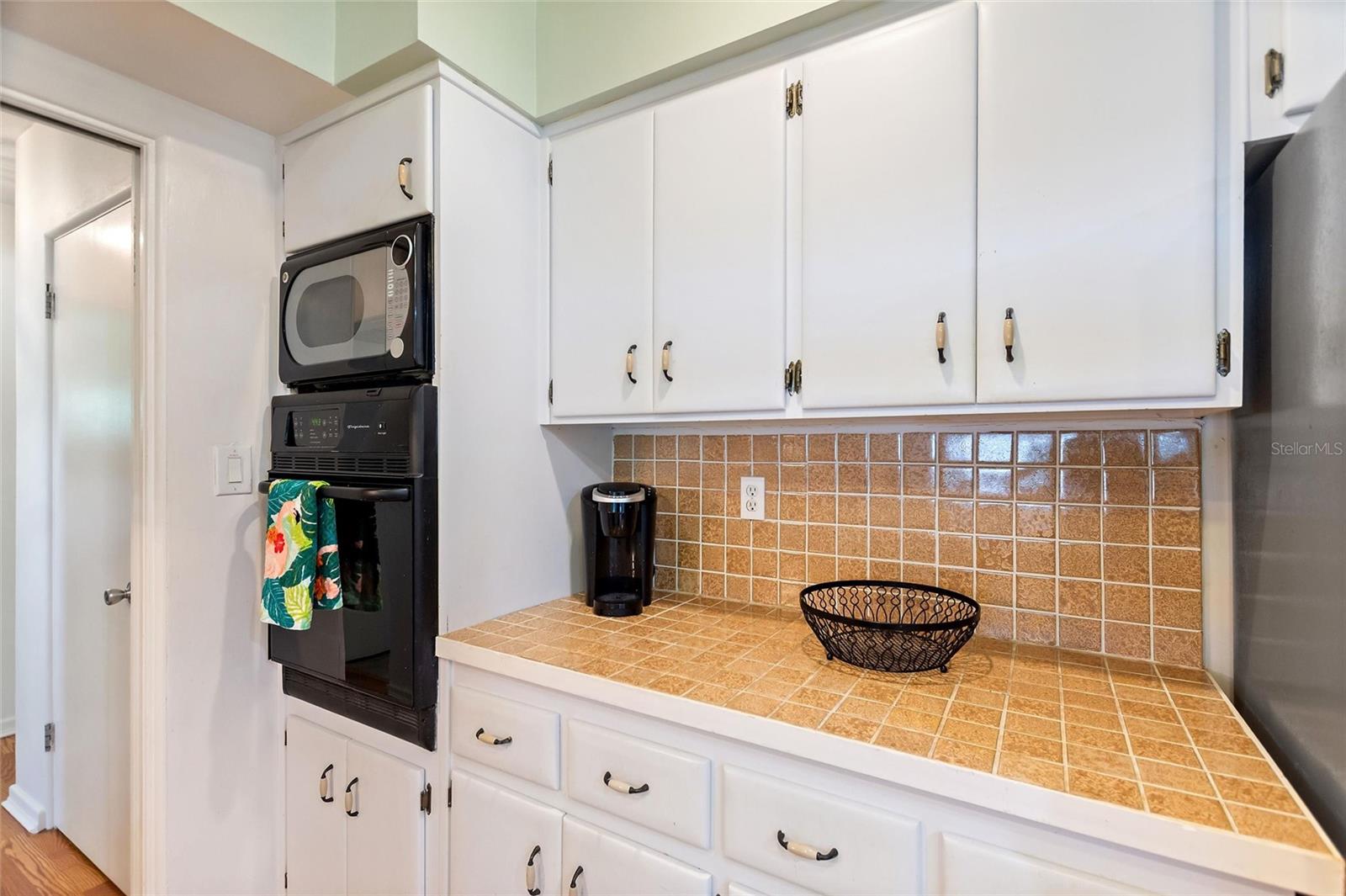 Image 11 of 75 For 6196 Lantana Drive N