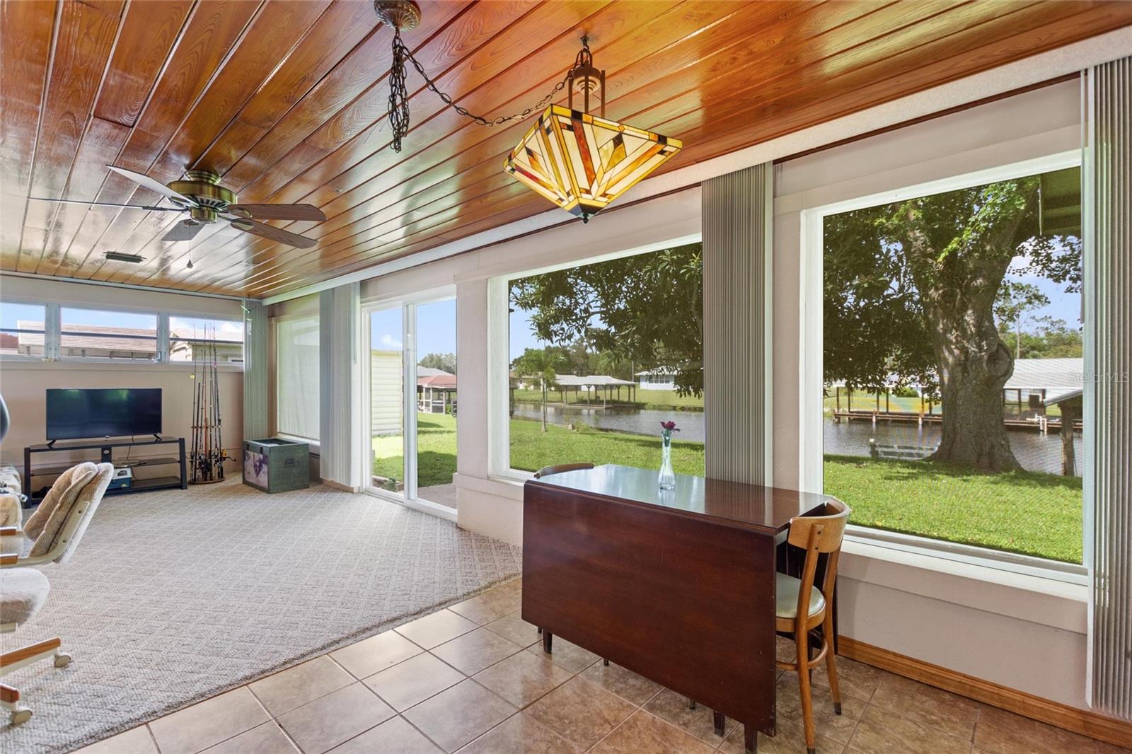 Image 15 of 75 For 6196 Lantana Drive N