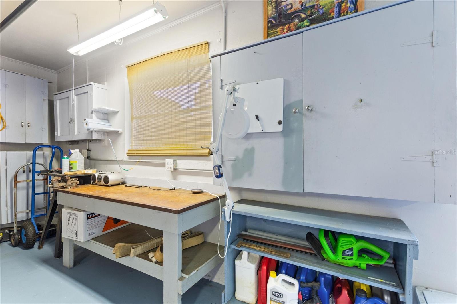 Image 24 of 75 For 6196 Lantana Drive N