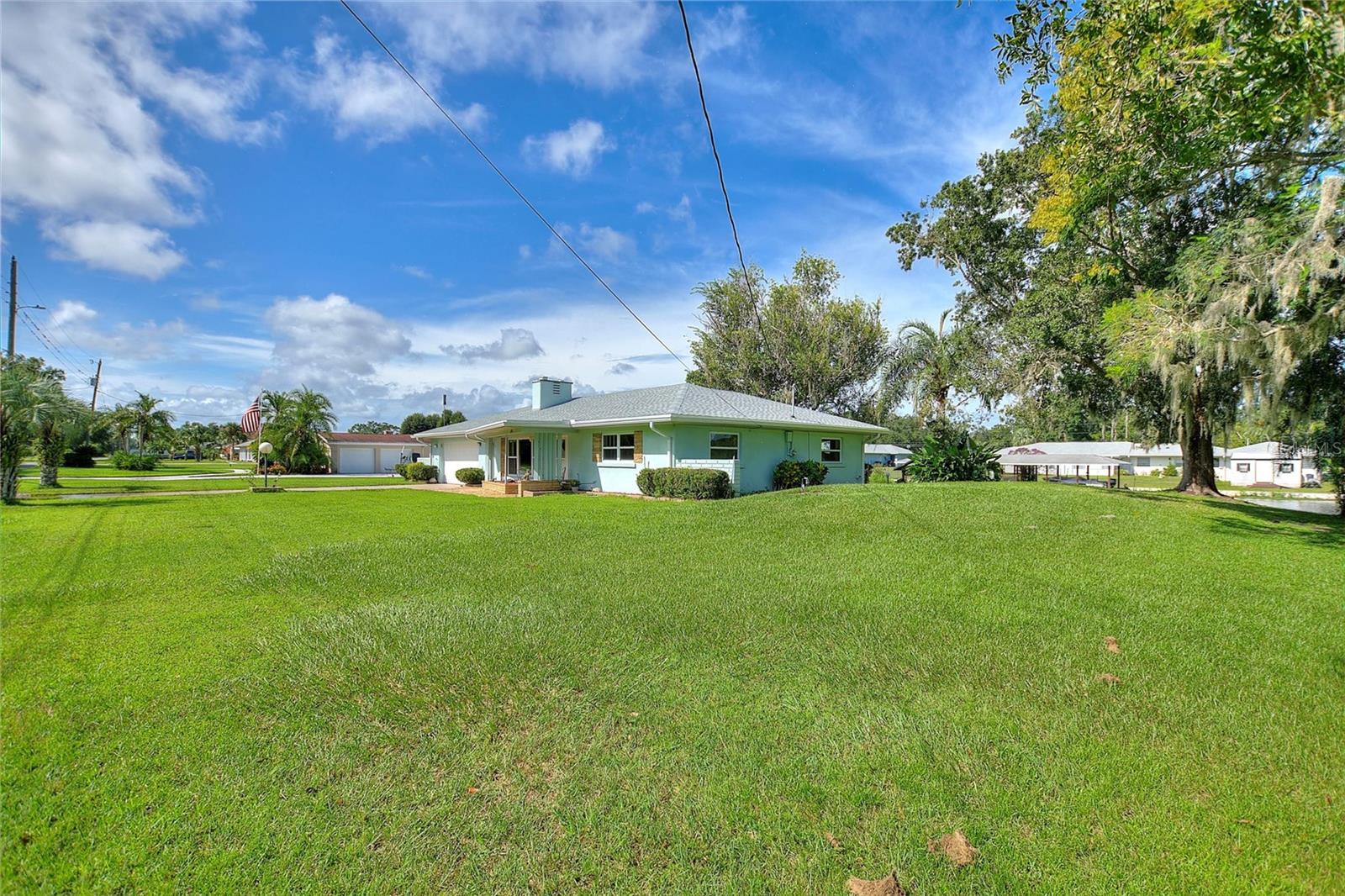 Image 27 of 75 For 6196 Lantana Drive N