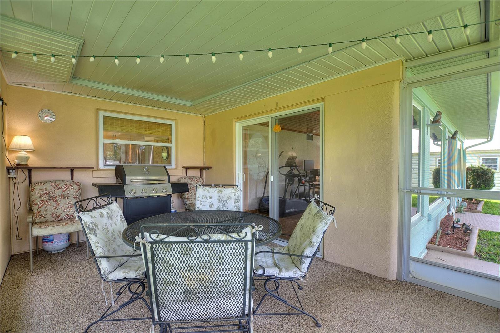 Image 35 of 75 For 6196 Lantana Drive N