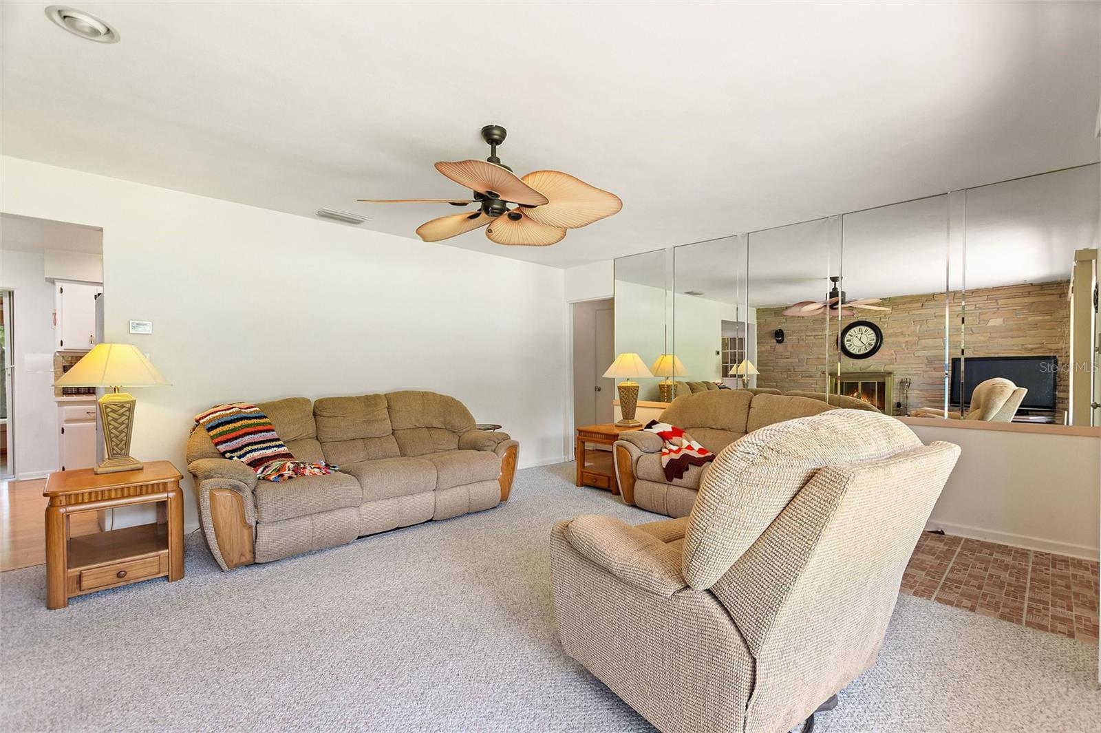 Image 9 of 75 For 6196 Lantana Drive N