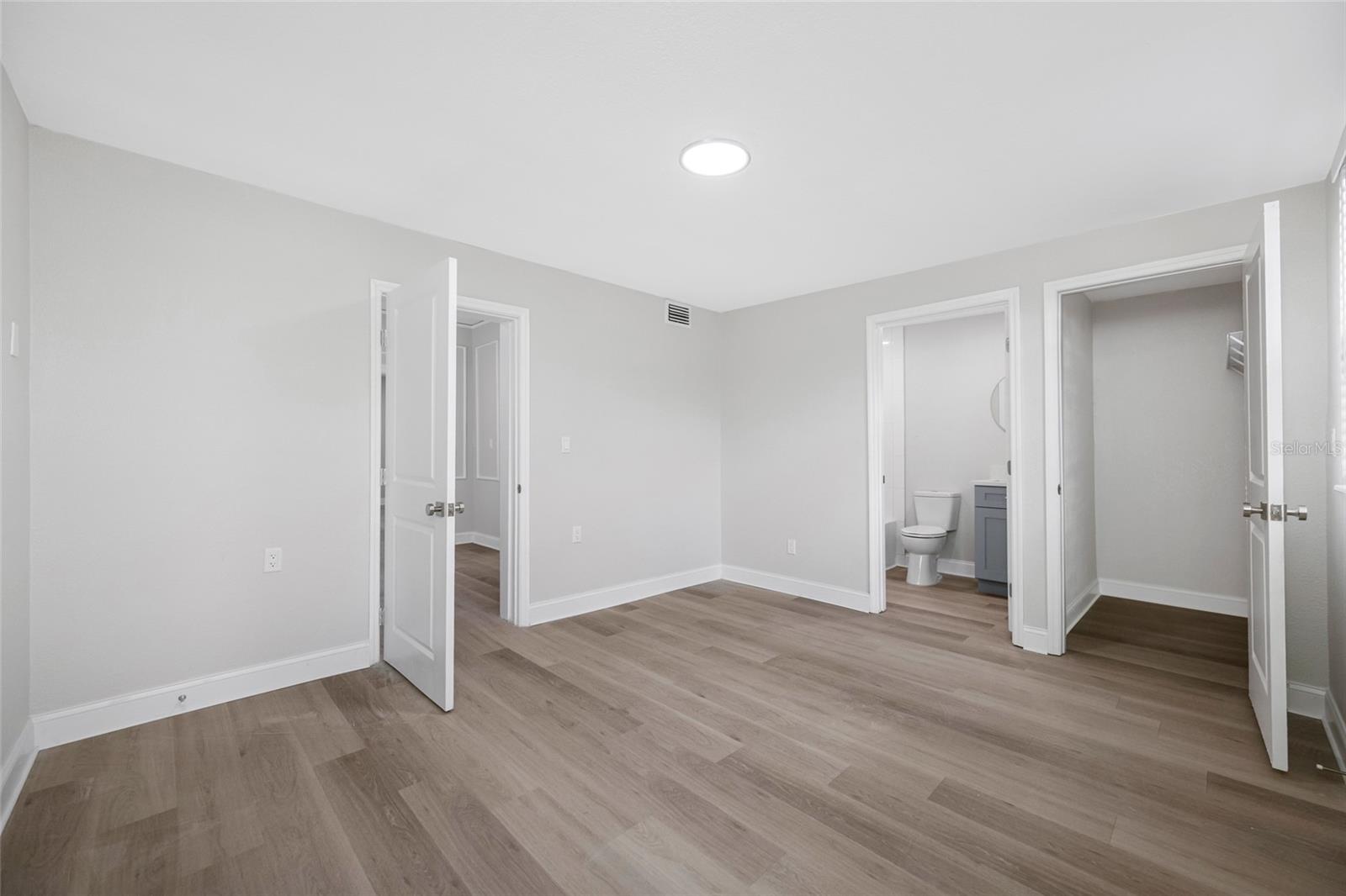 Image 18 of 23 For 129 Danube Avenue 1