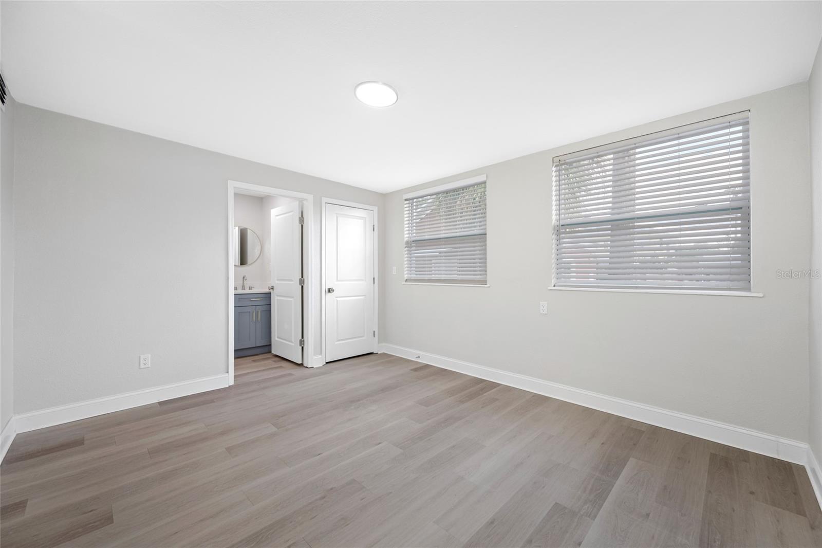 Image 19 of 23 For 129 Danube Avenue 1
