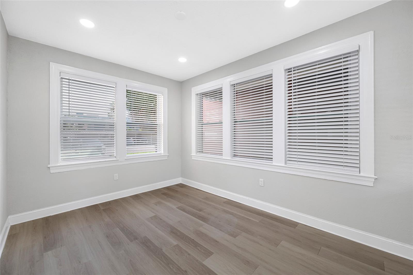 Image 3 of 23 For 129 Danube Avenue 1