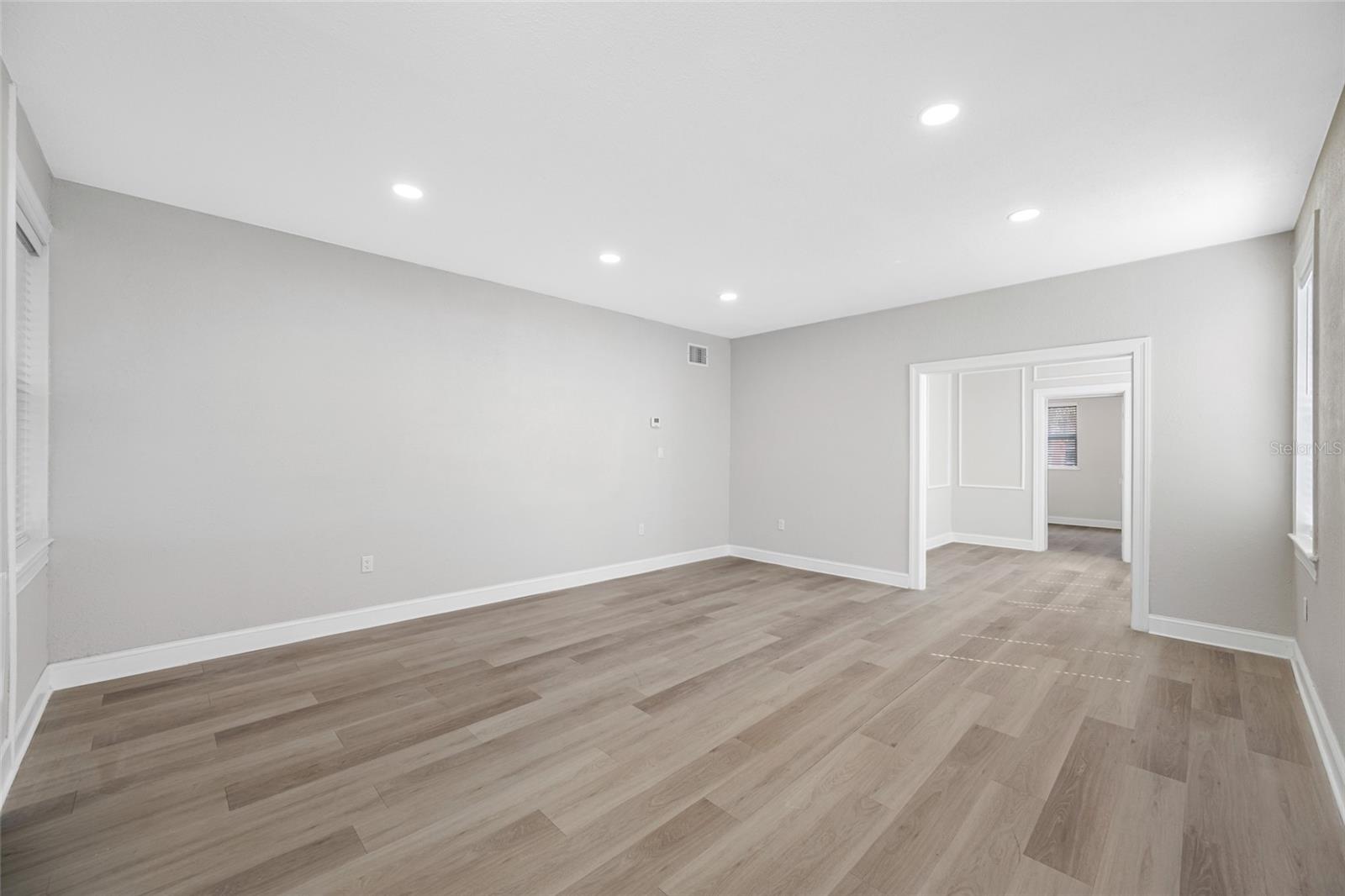 Image 5 of 23 For 129 Danube Avenue 1