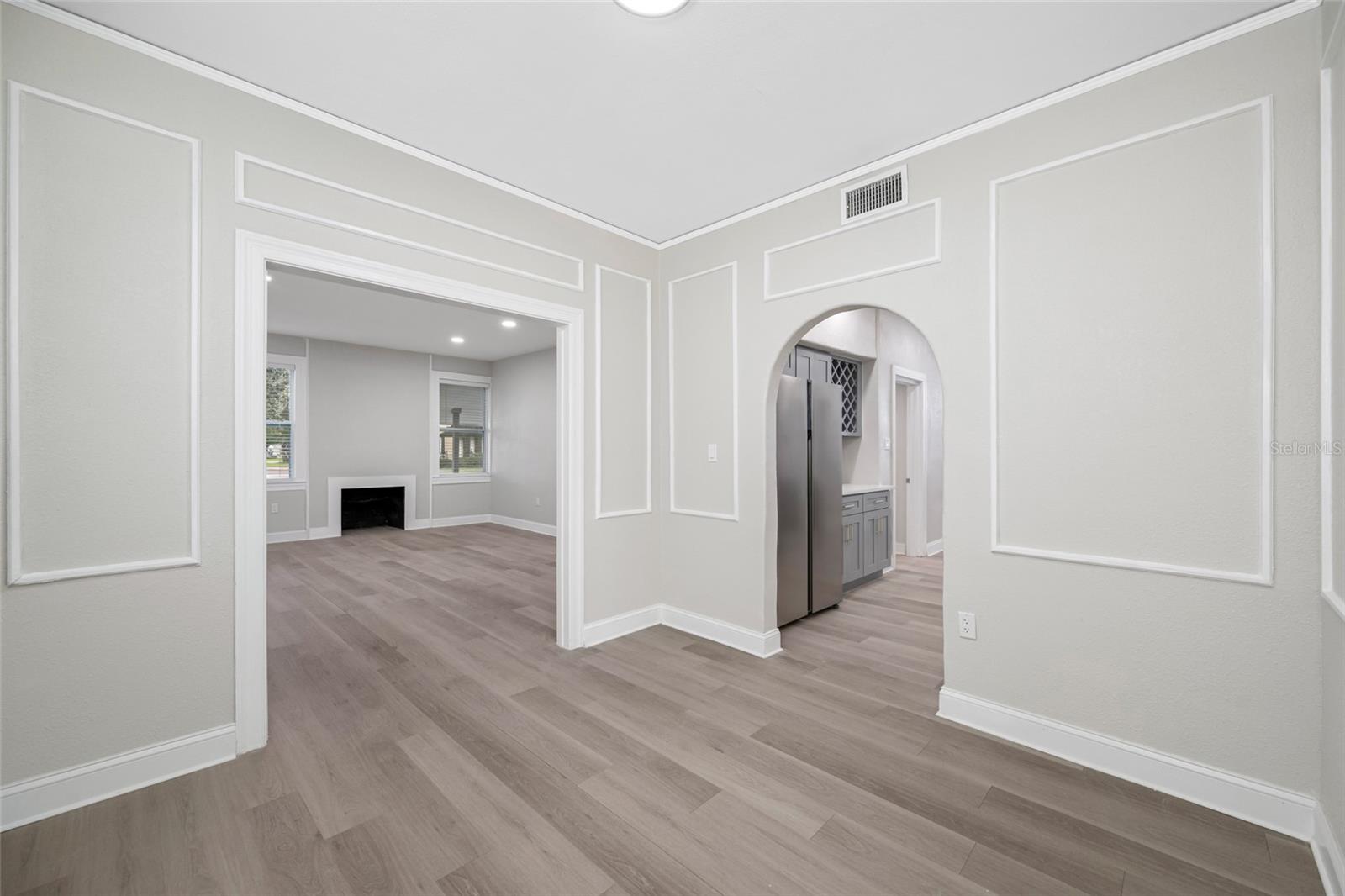 Image 6 of 23 For 129 Danube Avenue 1