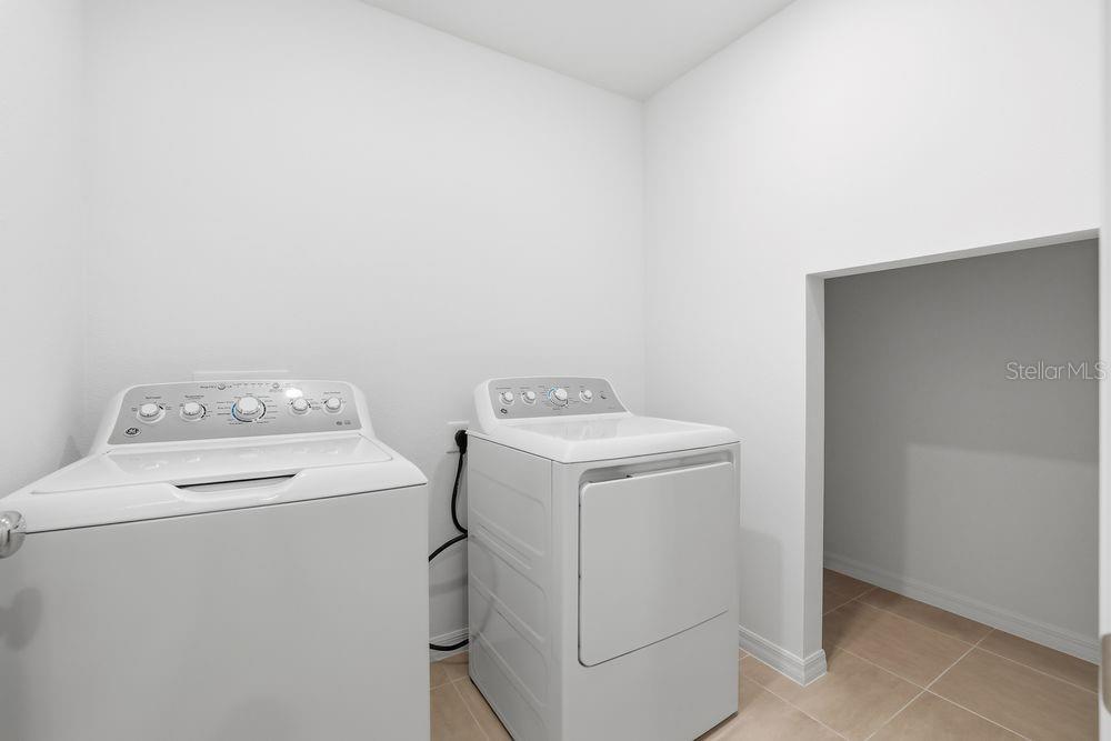 Image 35 of 50 For 12462 Whisk Court