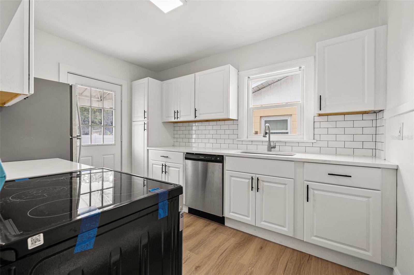 Image 11 of 19 For 1010 26th Street N