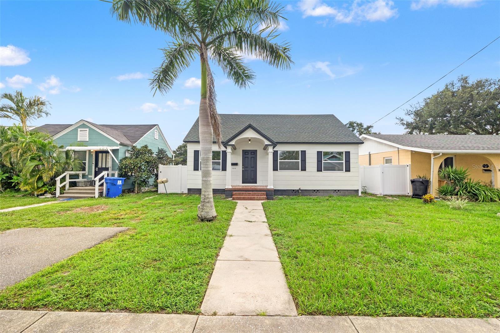 Image 2 of 19 For 1010 26th Street N