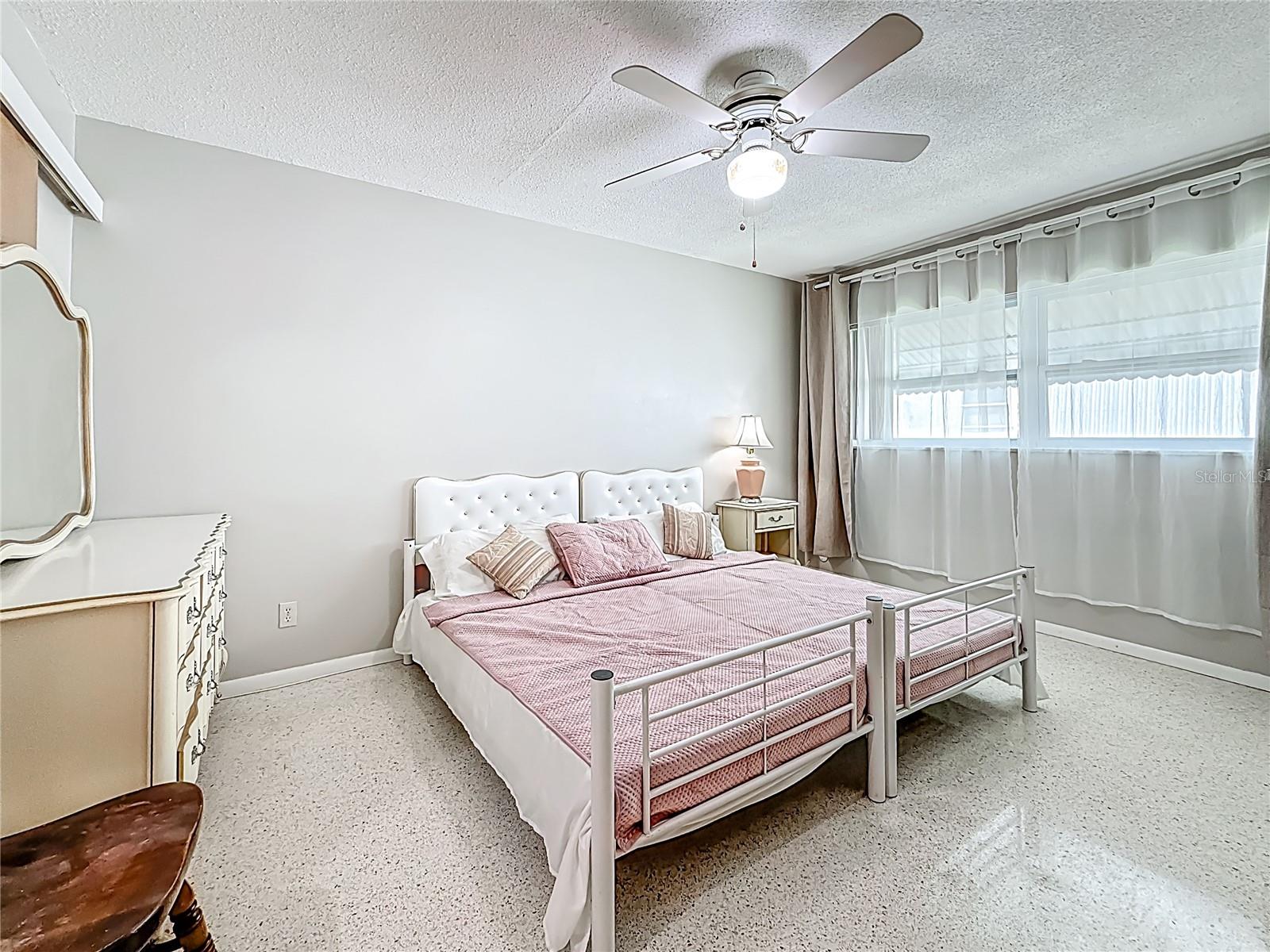 Image 18 of 29 For 250 Rosery Road Nw 283