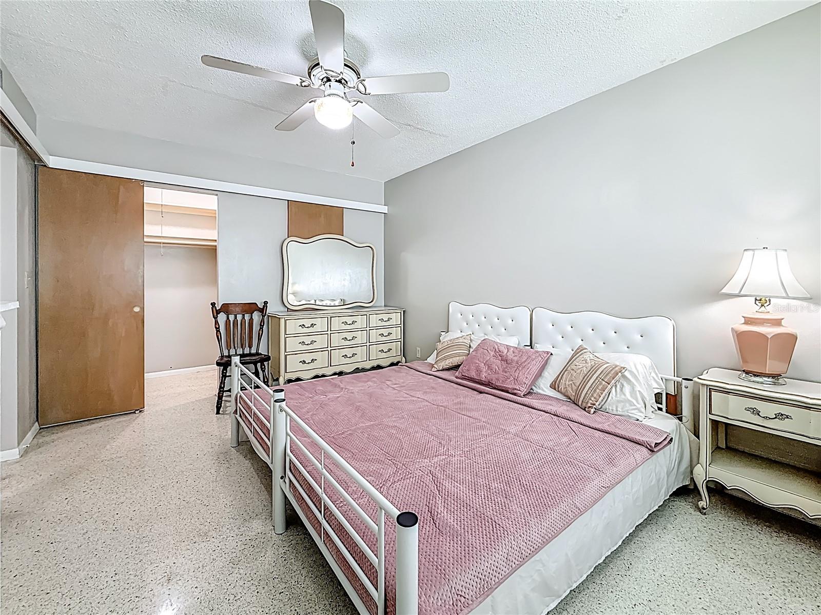 Image 19 of 29 For 250 Rosery Road Nw 283