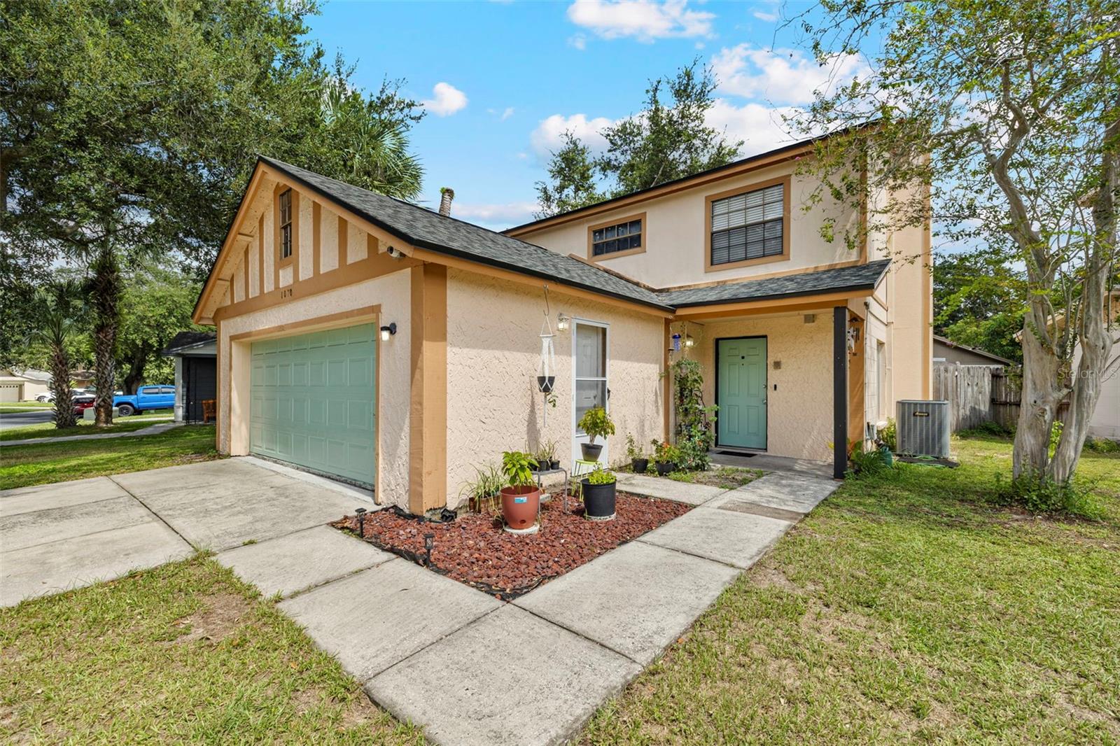 Image 3 of 37 For 1070 Buttercup Drive