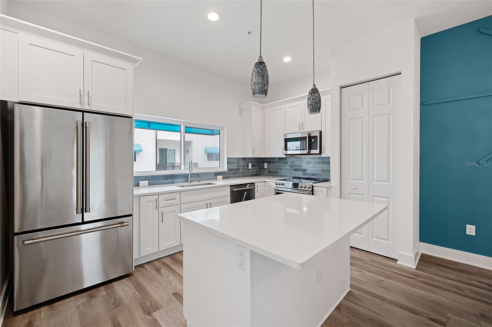 Image 5 of 46 For 15405 Gulf Blvd  B2