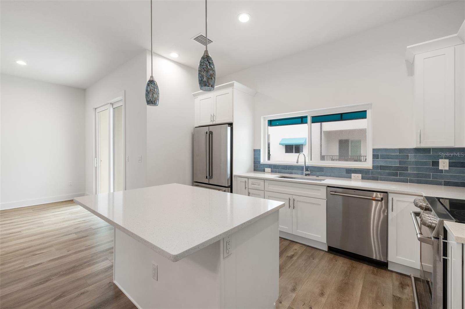 Image 6 of 46 For 15405 Gulf Blvd  B2