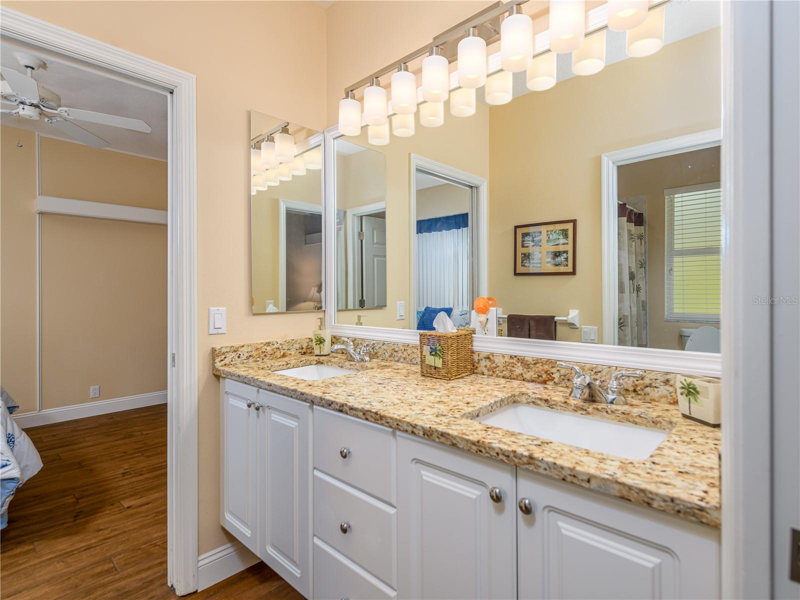 Image 33 of 70 For 17890 Arbor Greene Drive