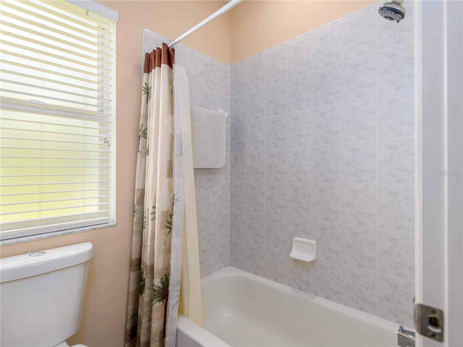 Image 34 of 70 For 17890 Arbor Greene Drive