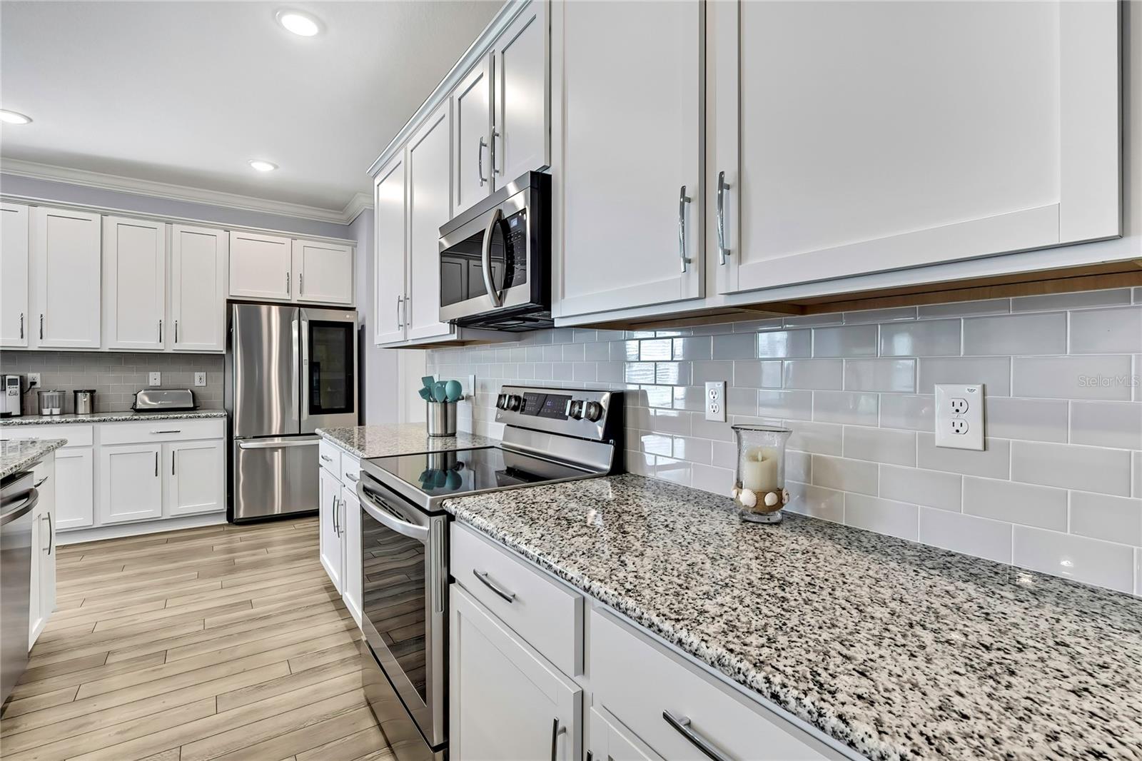 Listing photo id 12 for 6 Pagoda Court E