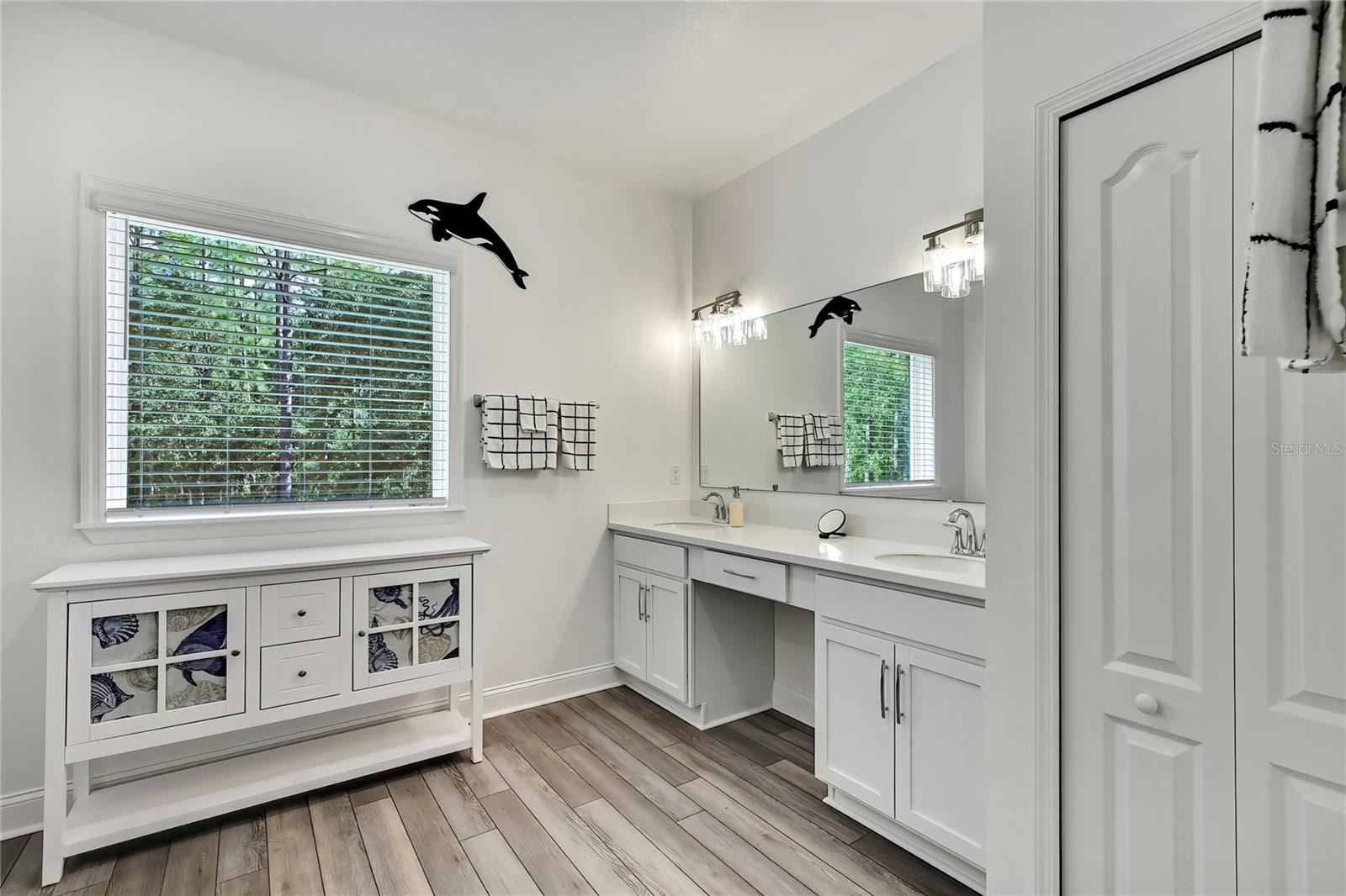 Listing photo id 18 for 6 Pagoda Court E
