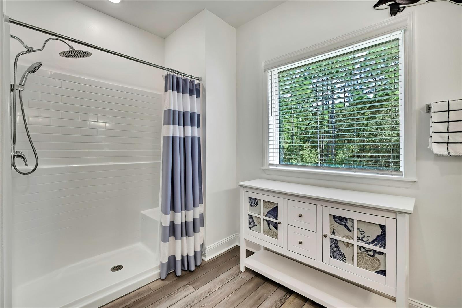 Listing photo id 20 for 6 Pagoda Court E