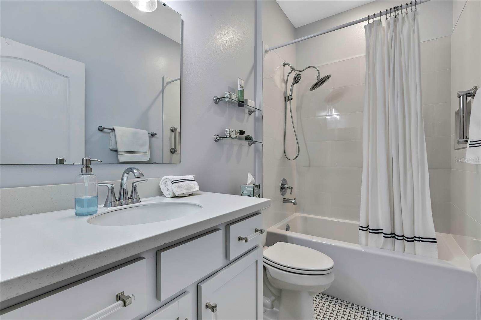 Listing photo id 25 for 6 Pagoda Court E