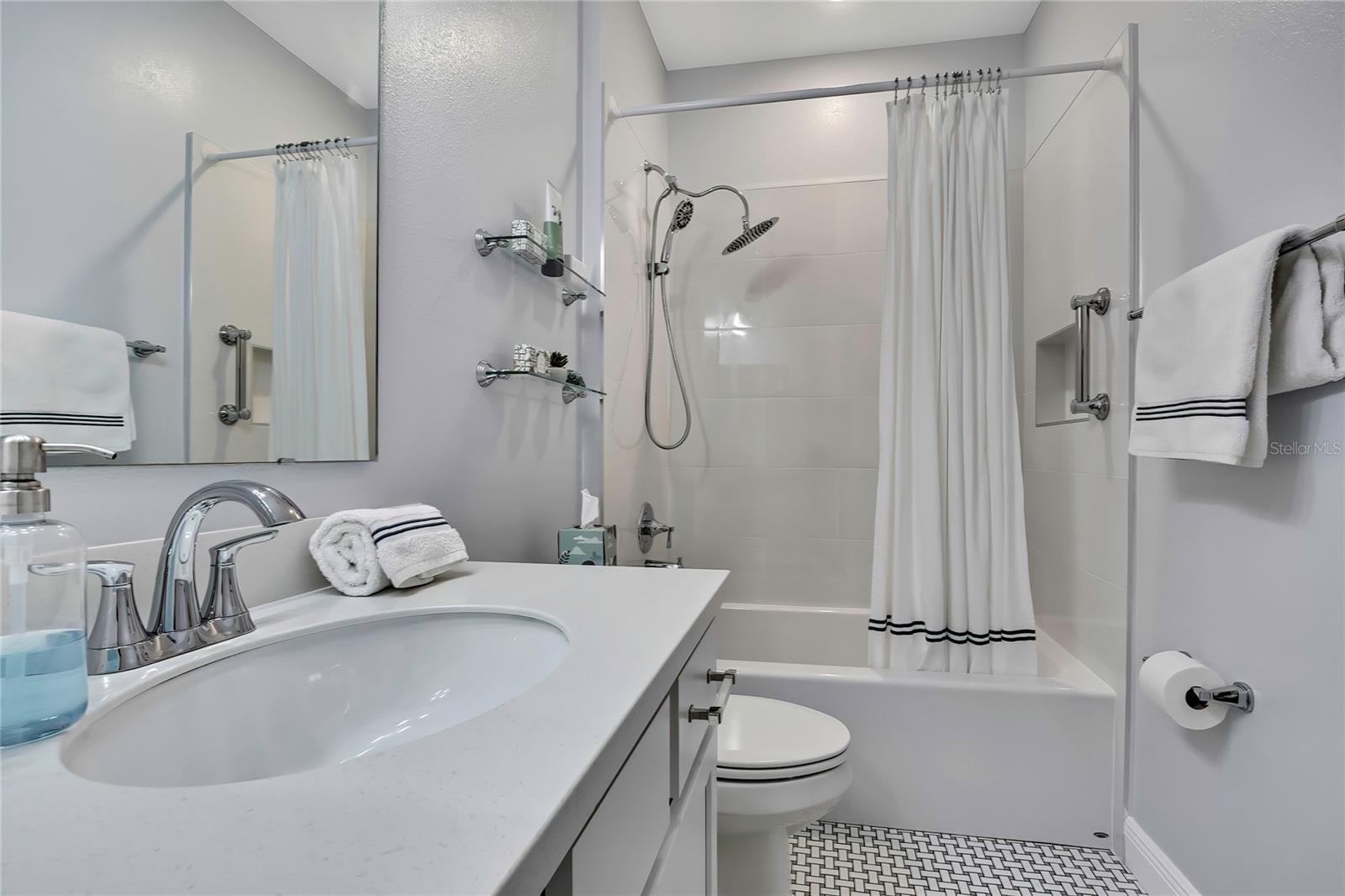Listing photo id 26 for 6 Pagoda Court E