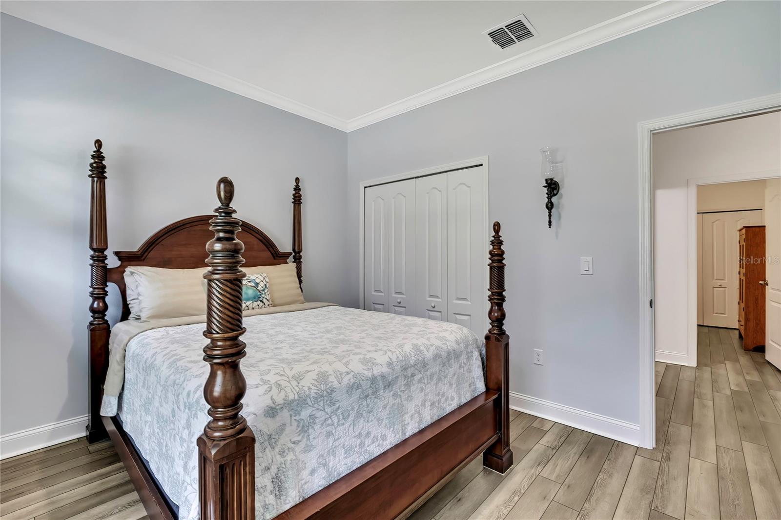 Listing photo id 28 for 6 Pagoda Court E