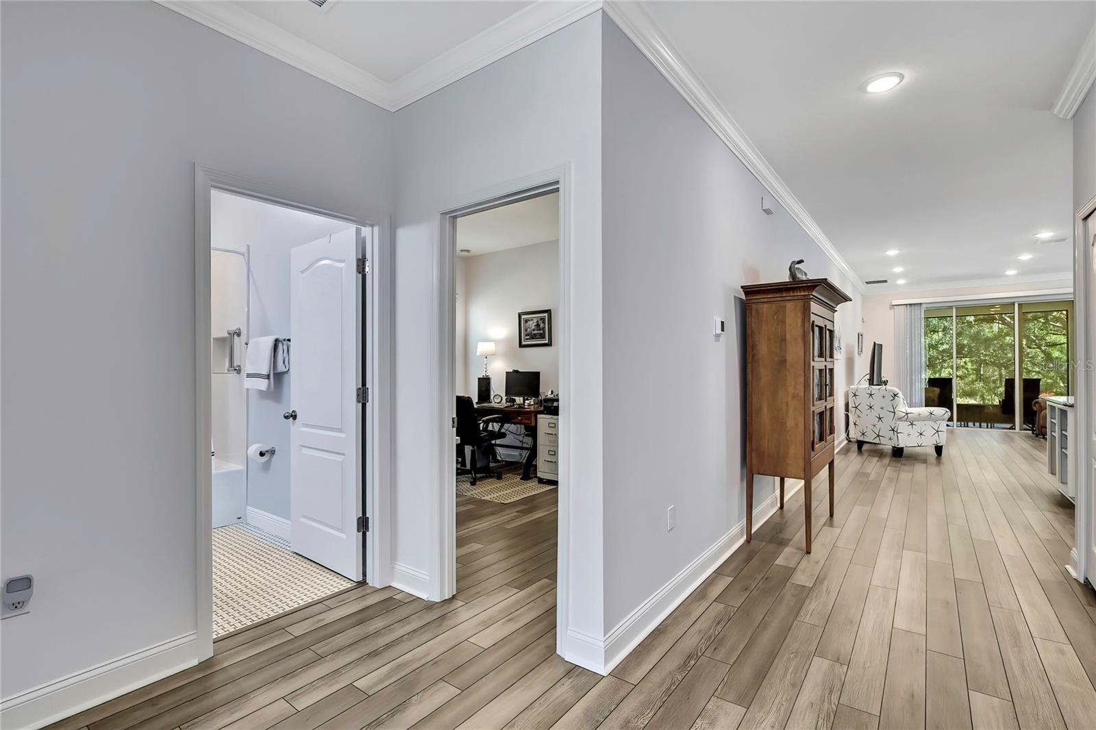 Listing photo id 30 for 6 Pagoda Court E