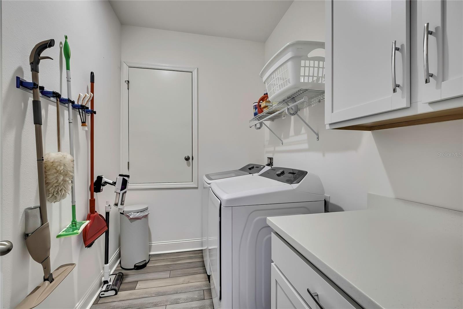 Listing photo id 32 for 6 Pagoda Court E