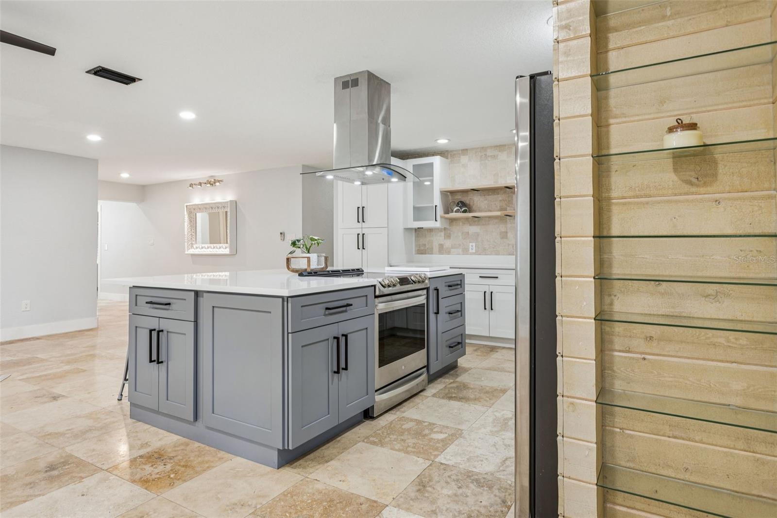 Image 10 of 32 For 5221 Pine Street