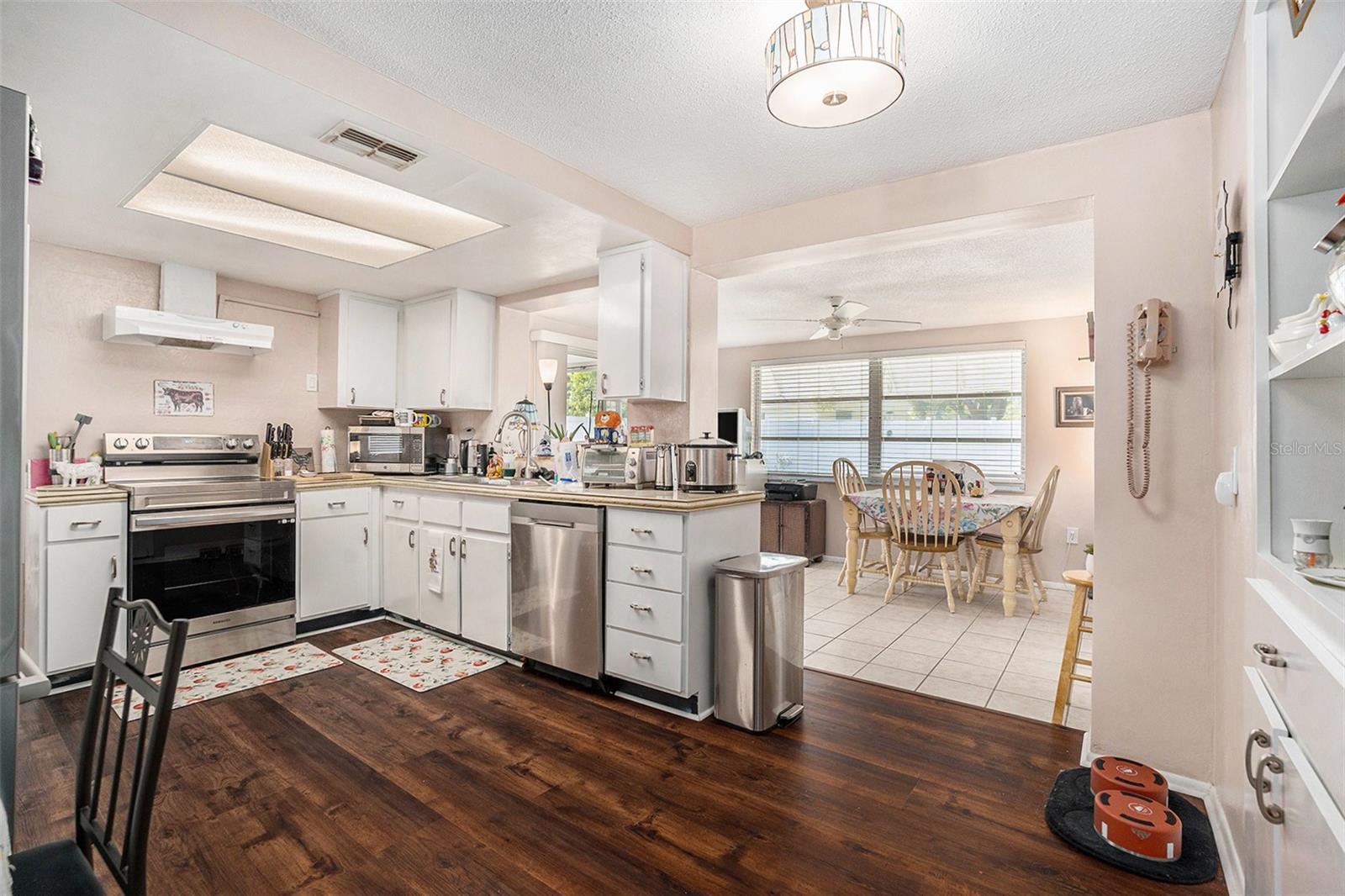 Image 11 of 30 For 6348 Pawling Avenue