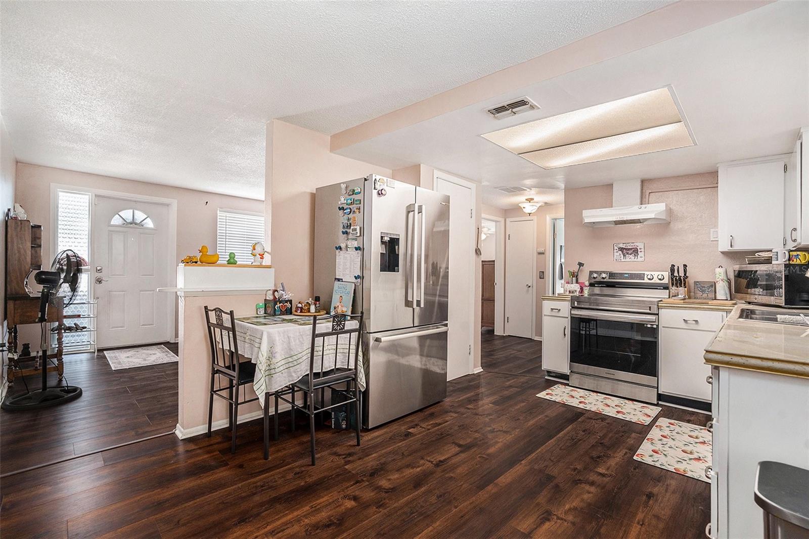 Image 12 of 30 For 6348 Pawling Avenue