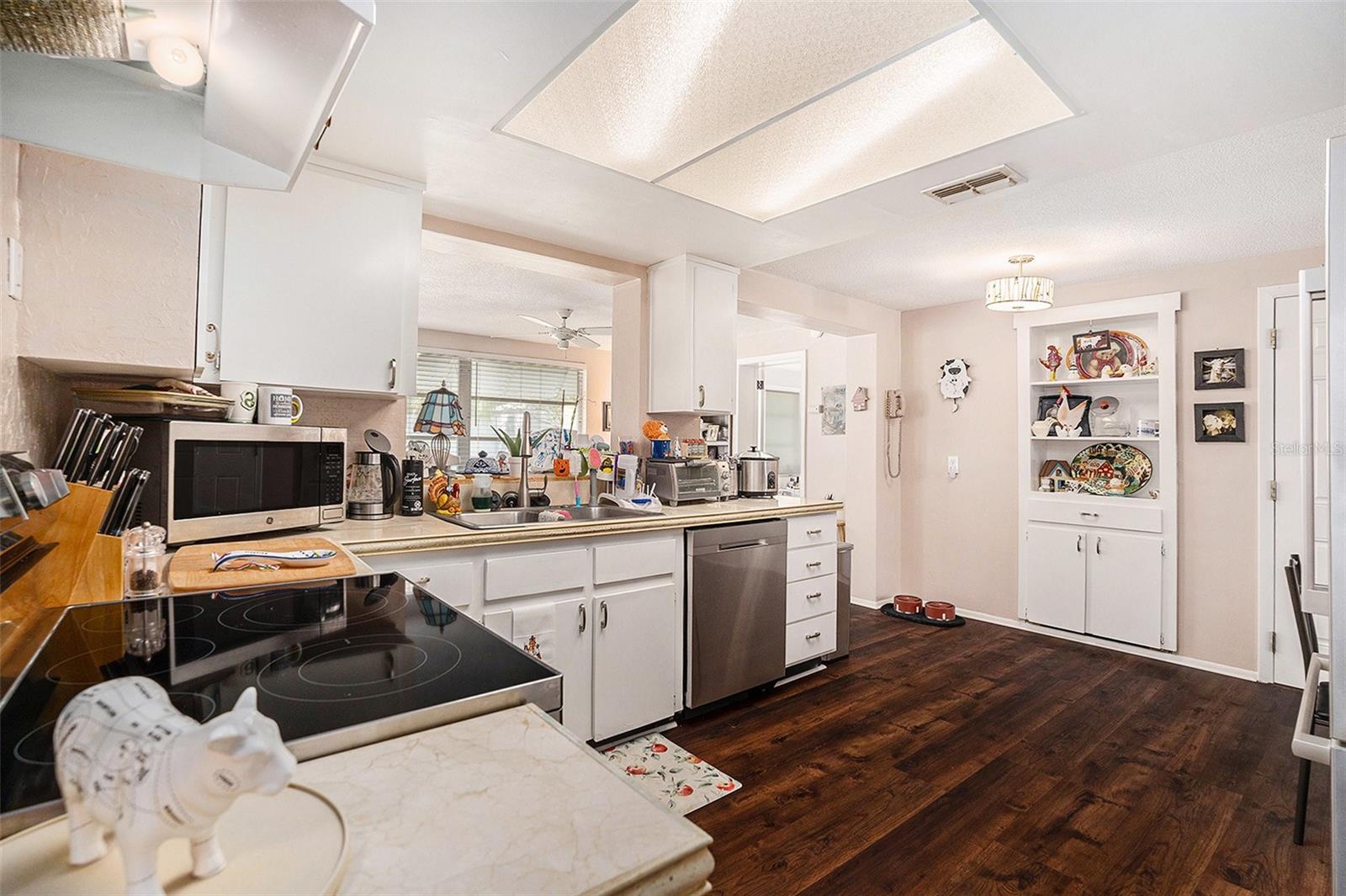 Image 14 of 30 For 6348 Pawling Avenue