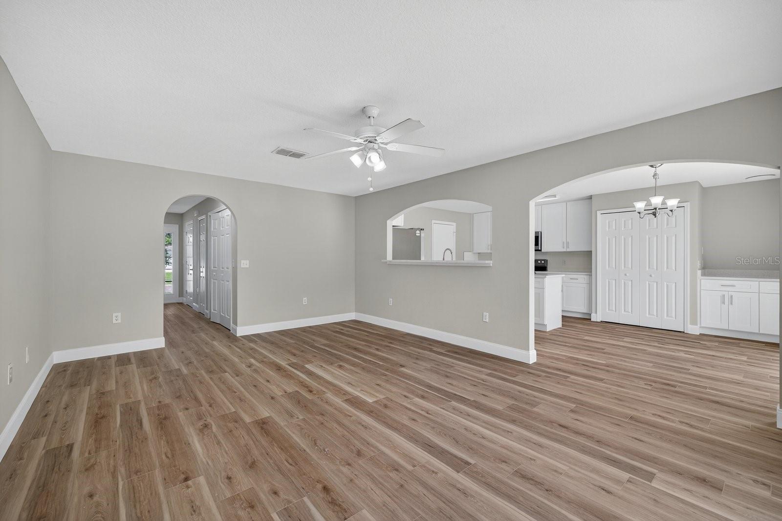 Image 11 of 35 For 947 Brenton Leaf Drive