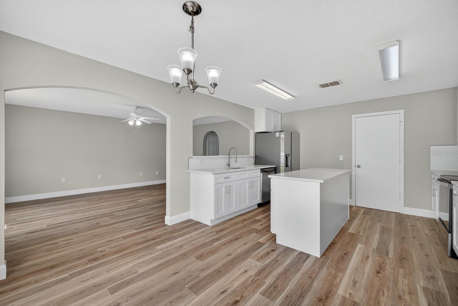 Image 16 of 35 For 947 Brenton Leaf Drive