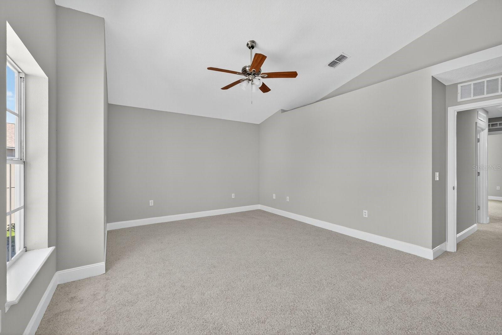Image 27 of 35 For 947 Brenton Leaf Drive