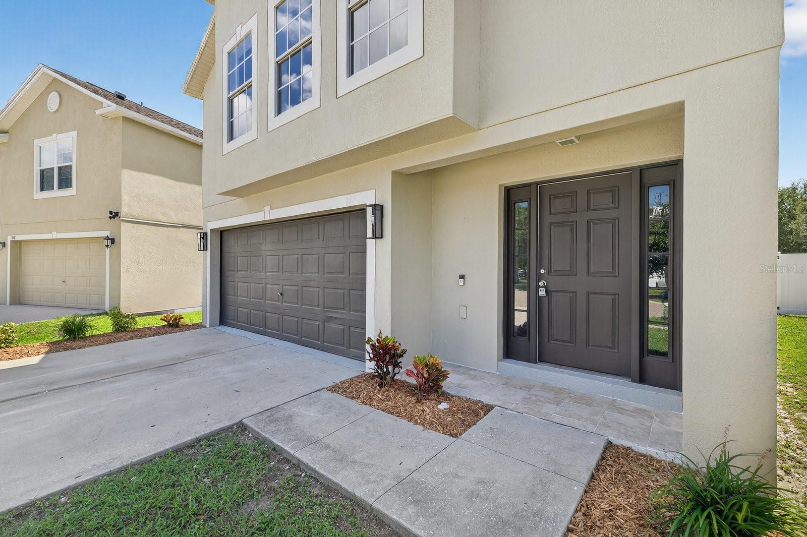 Image 5 of 35 For 947 Brenton Leaf Drive