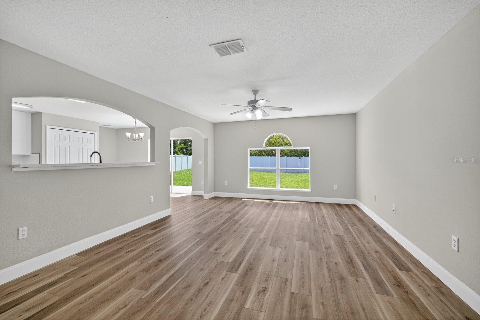Image 7 of 35 For 947 Brenton Leaf Drive