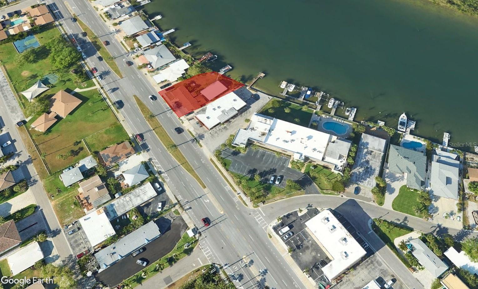 Image 3 of 4 For 18207 Gulf Boulevard