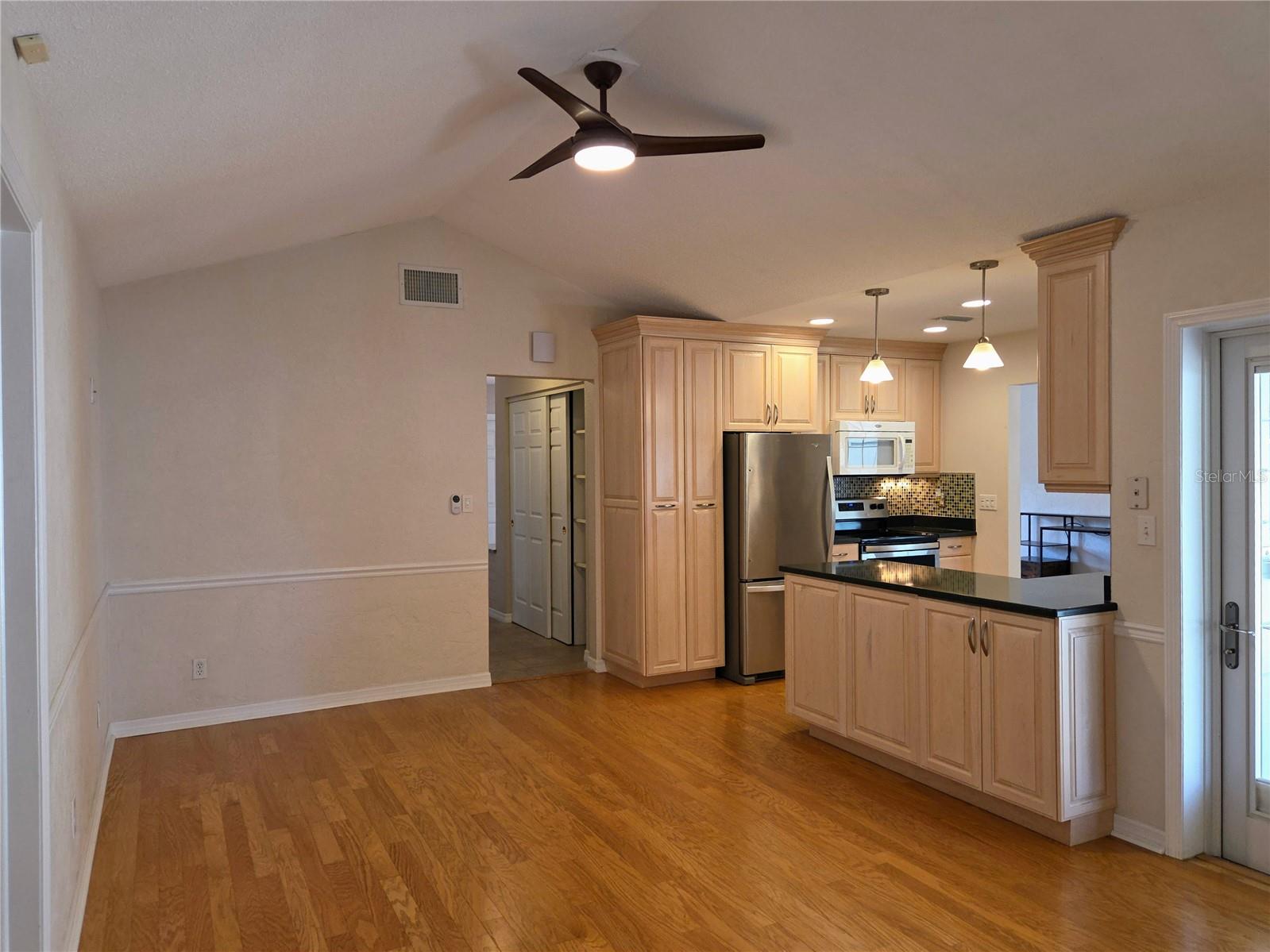 Image 17 of 46 For 9071 Ridge Road