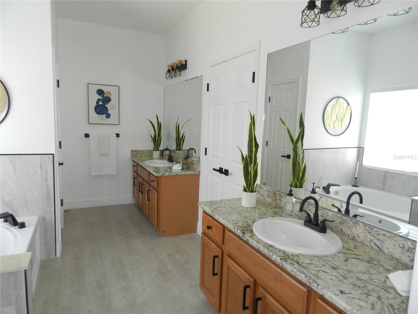 Image 19 of 42 For 1020 Orca Court