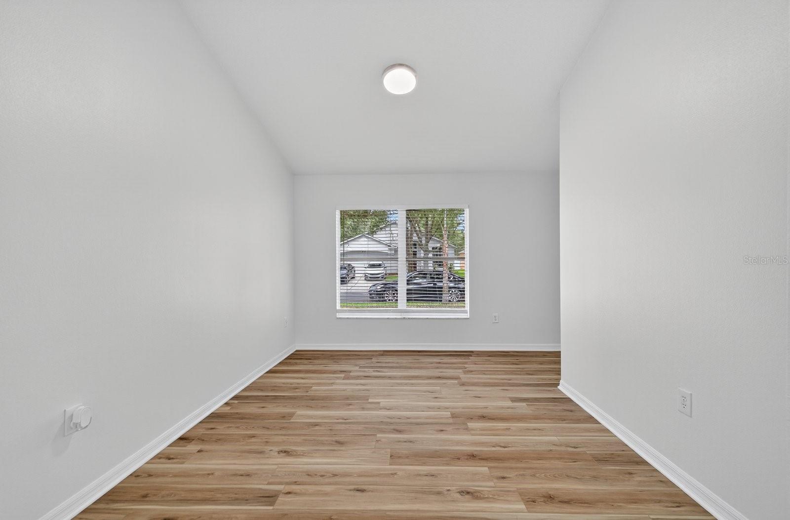 Image 10 of 40 For 6947 Crown Lake Drive