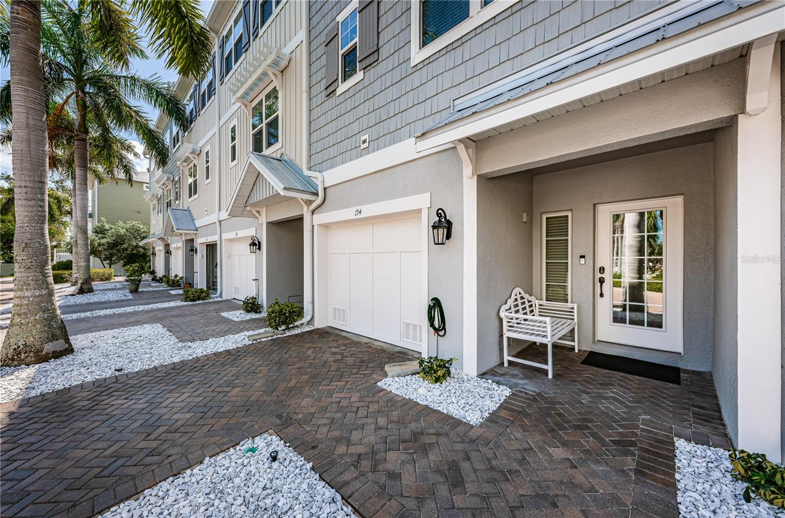 Image 3 of 44 For 194 Haven Beach Drive S